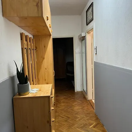 Stan Sa Saunom דירה *